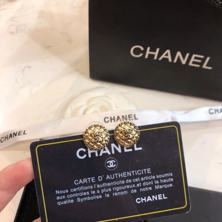 Minimalist Chanel Earrings 225041