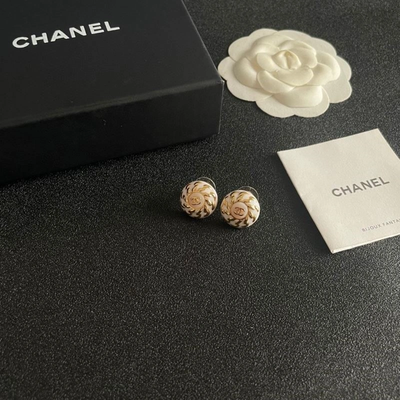 Chanel Earrings Affordable 225047