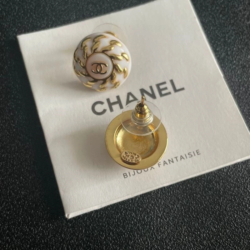 Chanel Earrings Affordable 225047