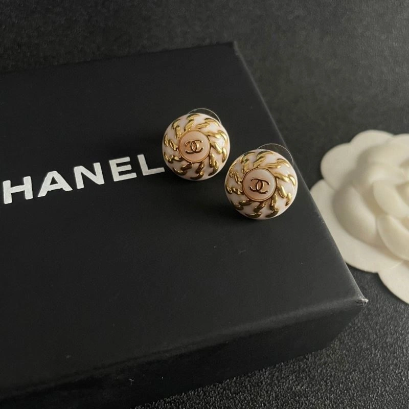 Chanel Earrings Affordable 225047