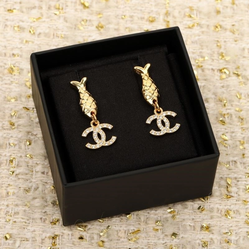Chic Chanel Earrings 225037