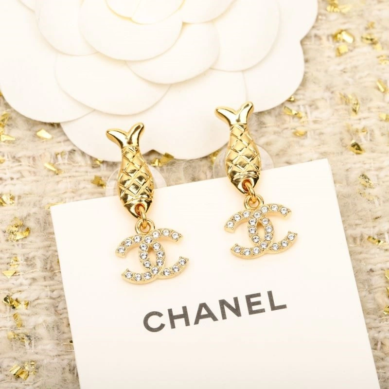 Chic Chanel Earrings 225037