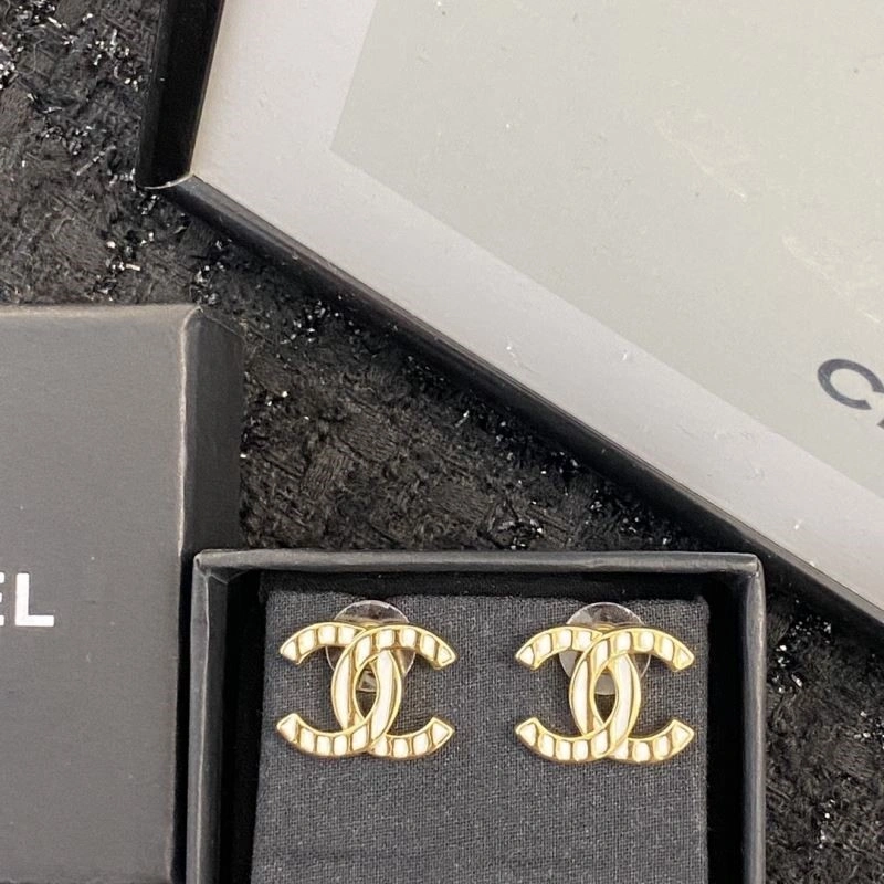 MoistureWicking Chanel Earrings 225017