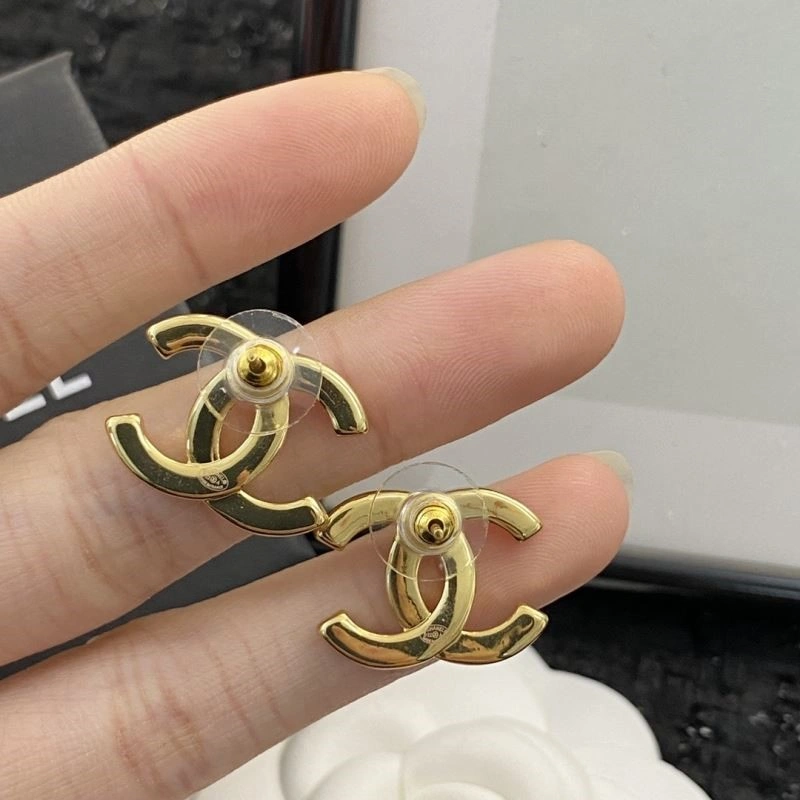 MoistureWicking Chanel Earrings 225017