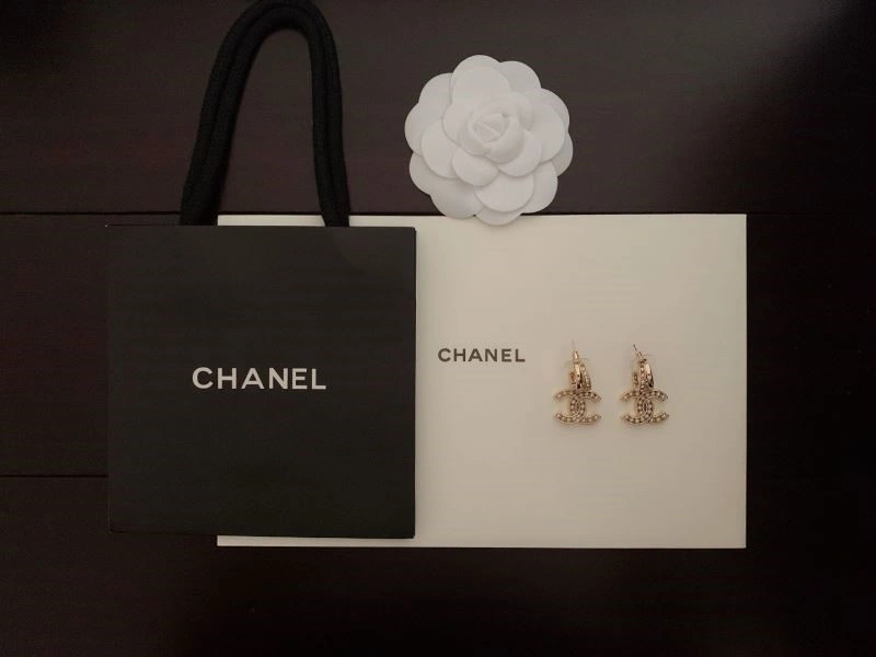 Chanel Earrings MoistureWicking 224992