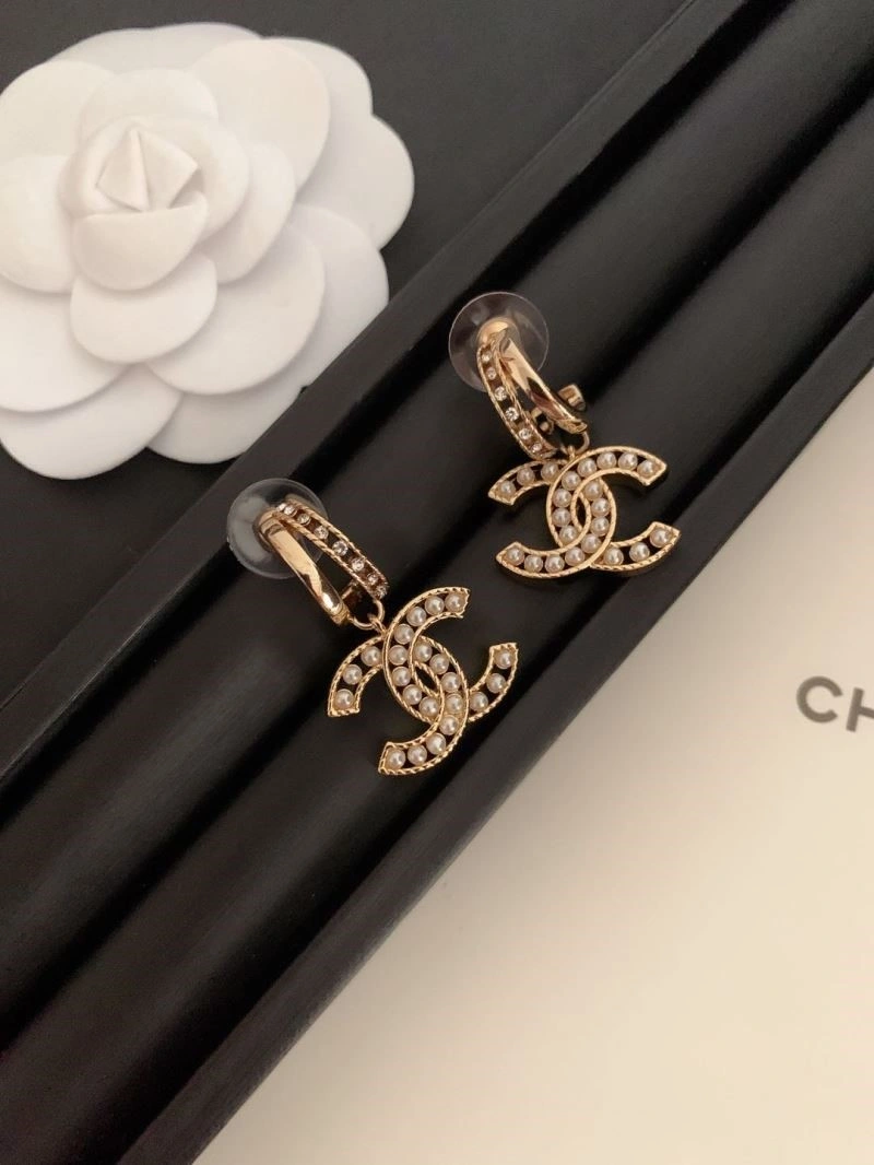 Chanel Earrings MoistureWicking 224992