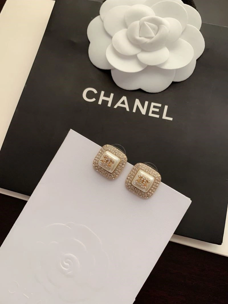 Chanel Earrings Breathable 224987