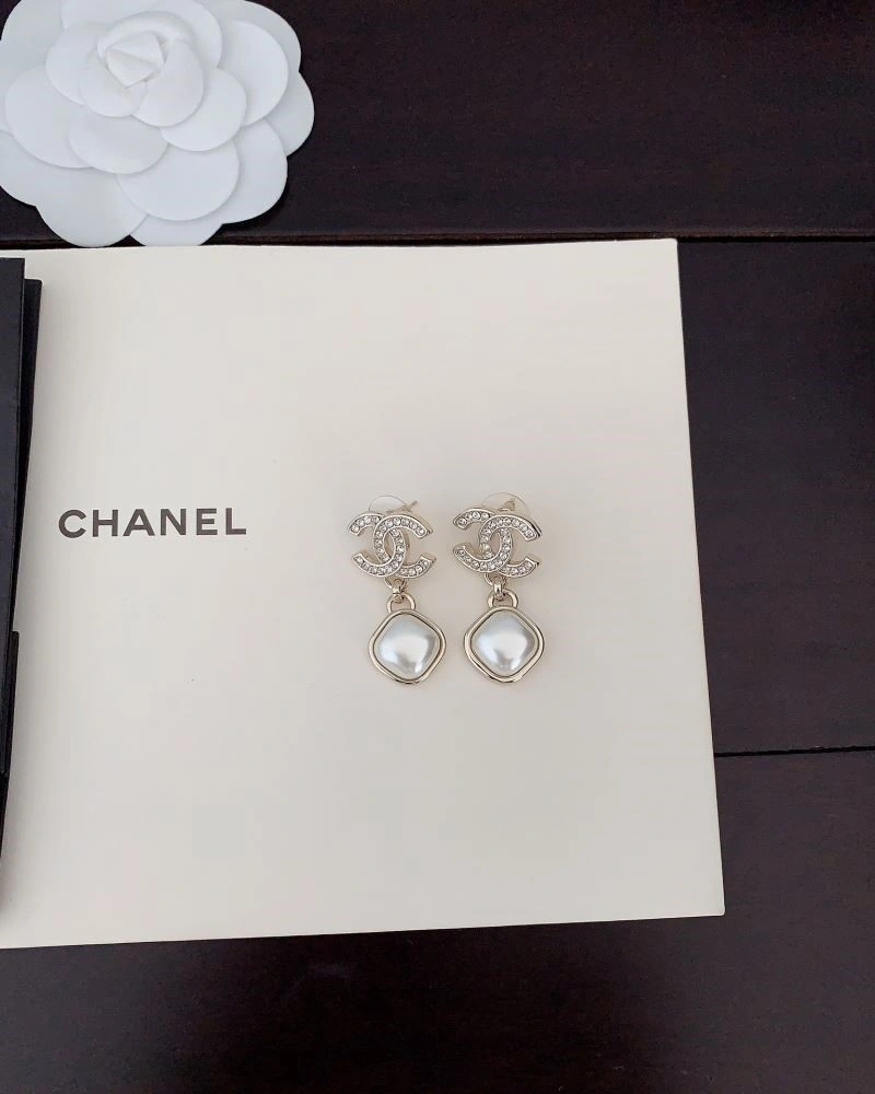 Chanel Earrings Resilient 224995