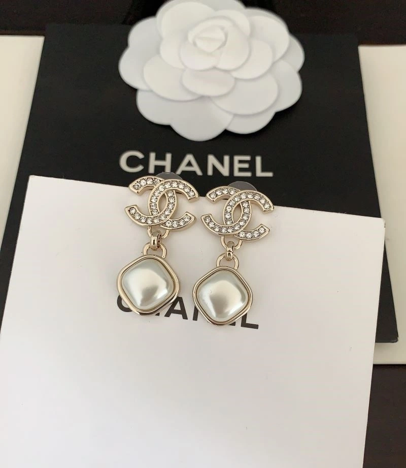 Chanel Earrings Resilient 224995