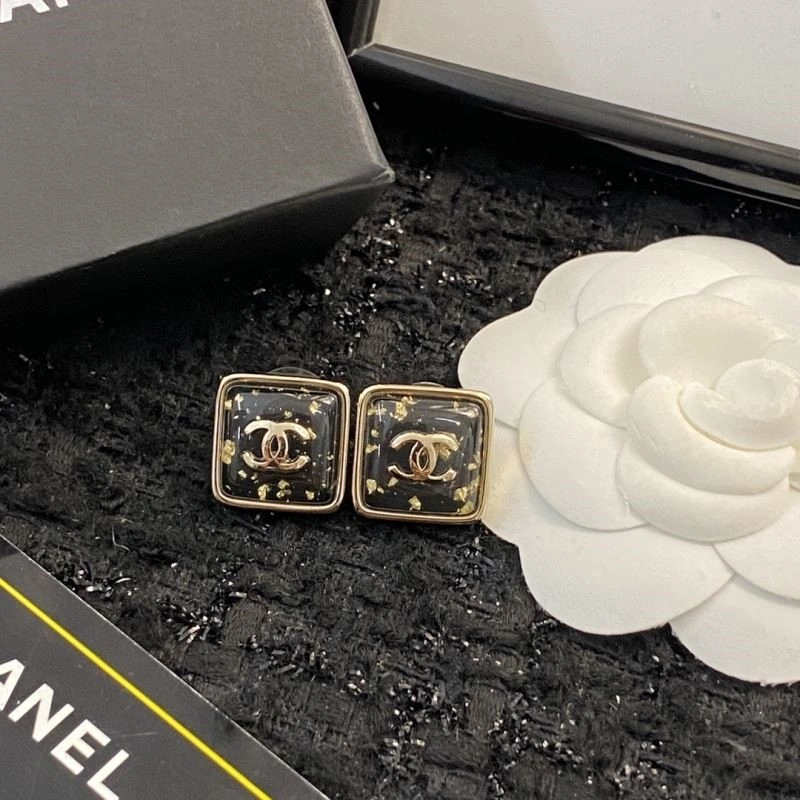Reliable Chanel Earrings 224943