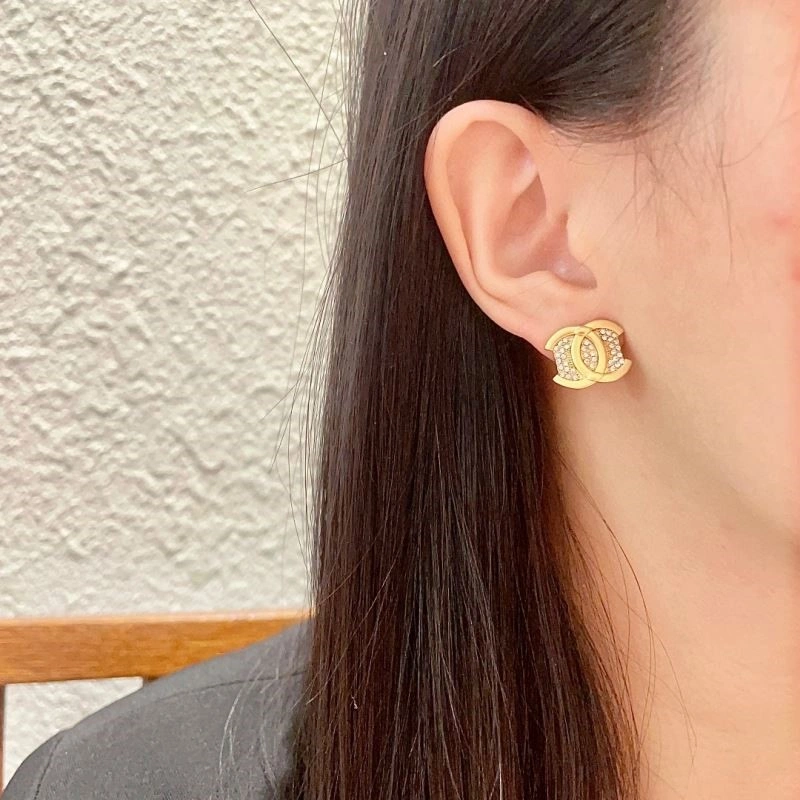 Minimalist Chanel Earrings 224933