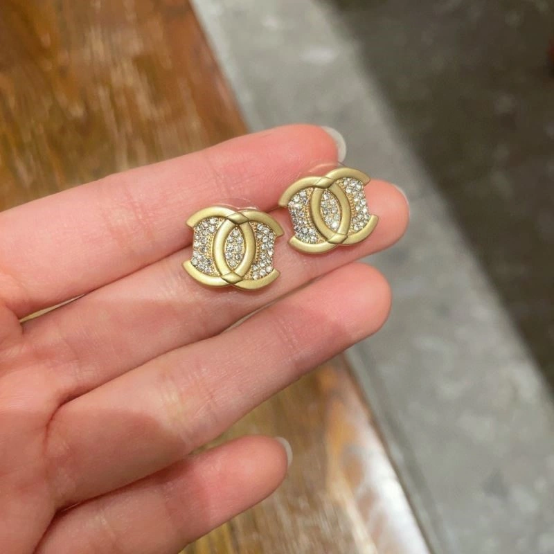 Minimalist Chanel Earrings 224933