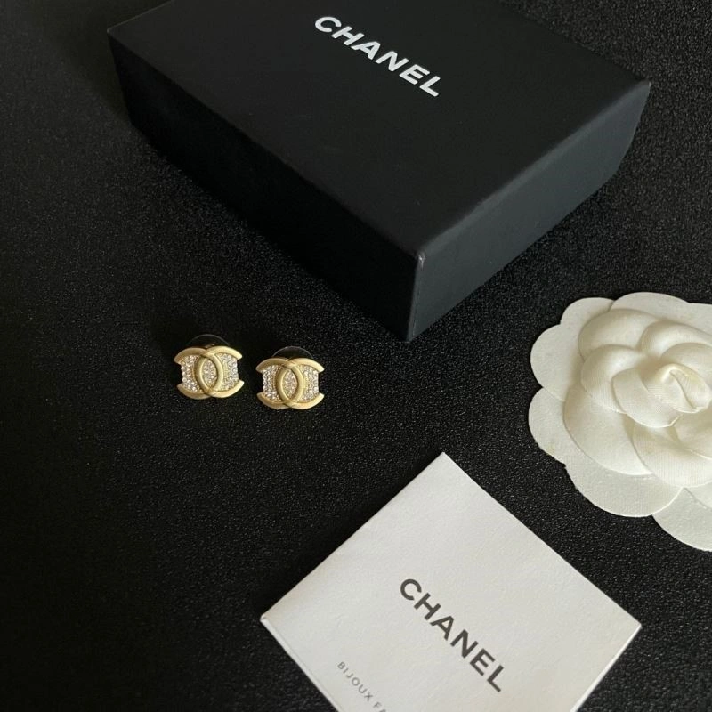 Minimalist Chanel Earrings 224933