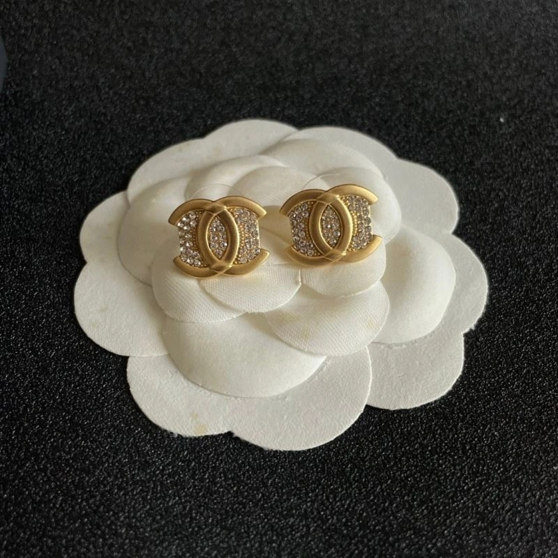 Minimalist Chanel Earrings 224933