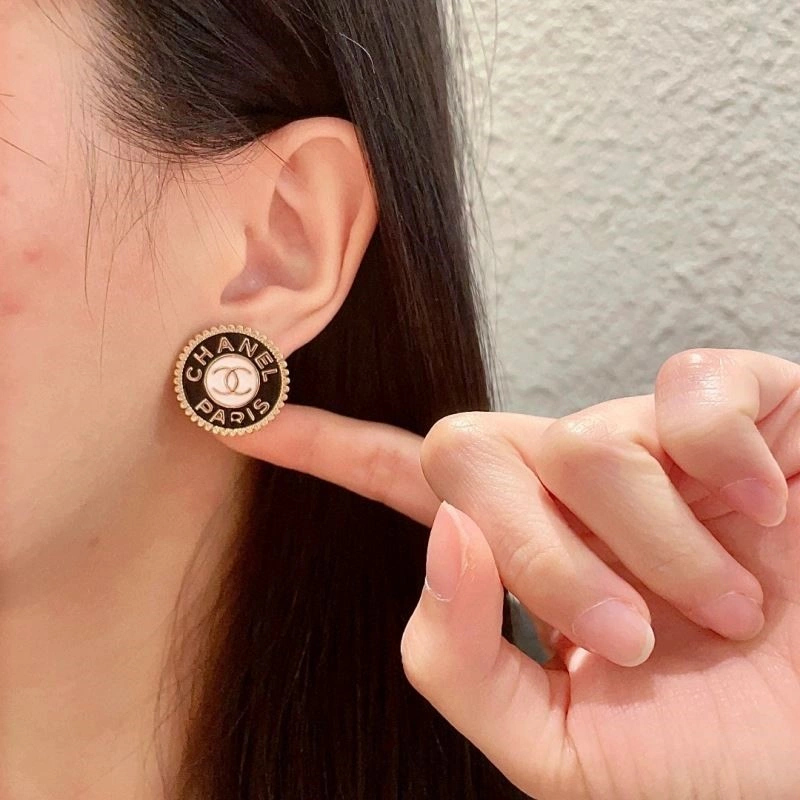 Trendsetting Chanel Earrings 224925