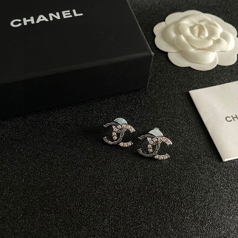 Chanel Earrings Lightweight 224924