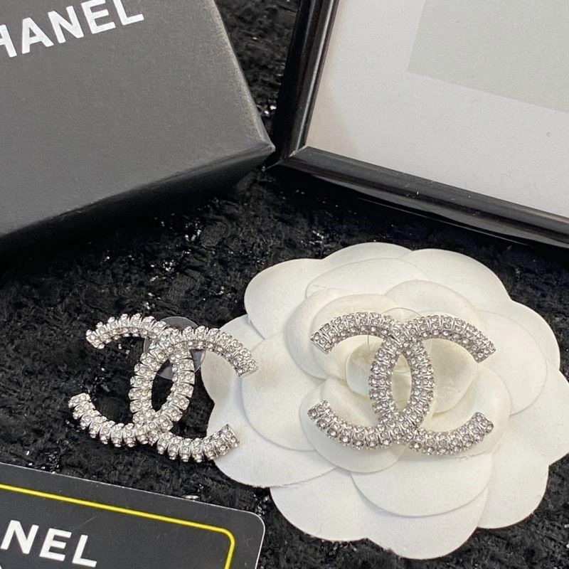 Sleek Chanel Earrings 224903