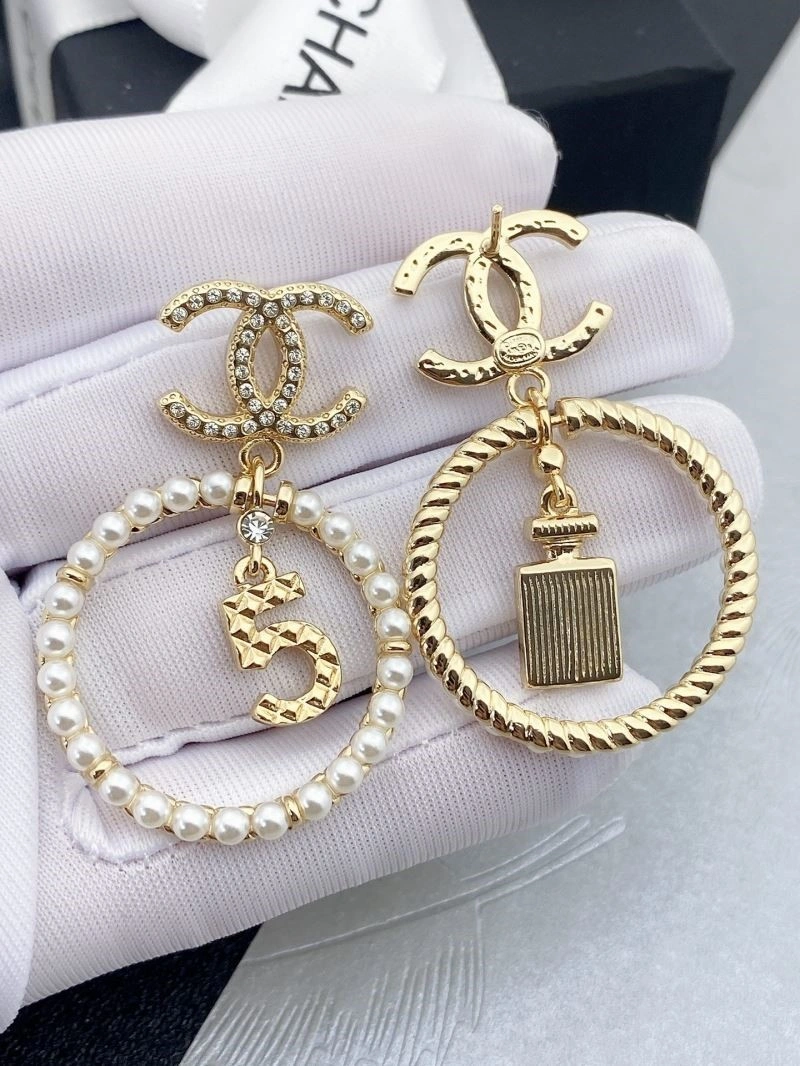 Contemporary Chanel Earrings 224914