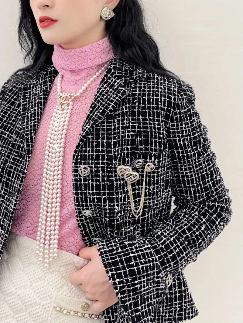 Chanel Earrings Functional 224896