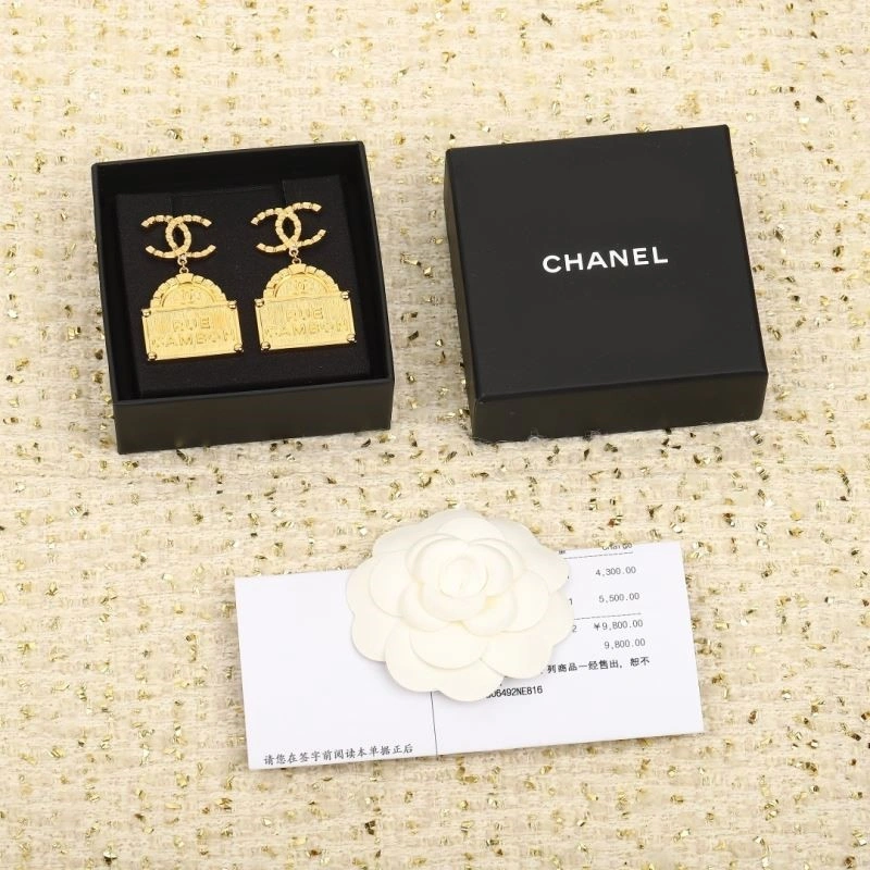 Chanel Earrings Breathable 224910