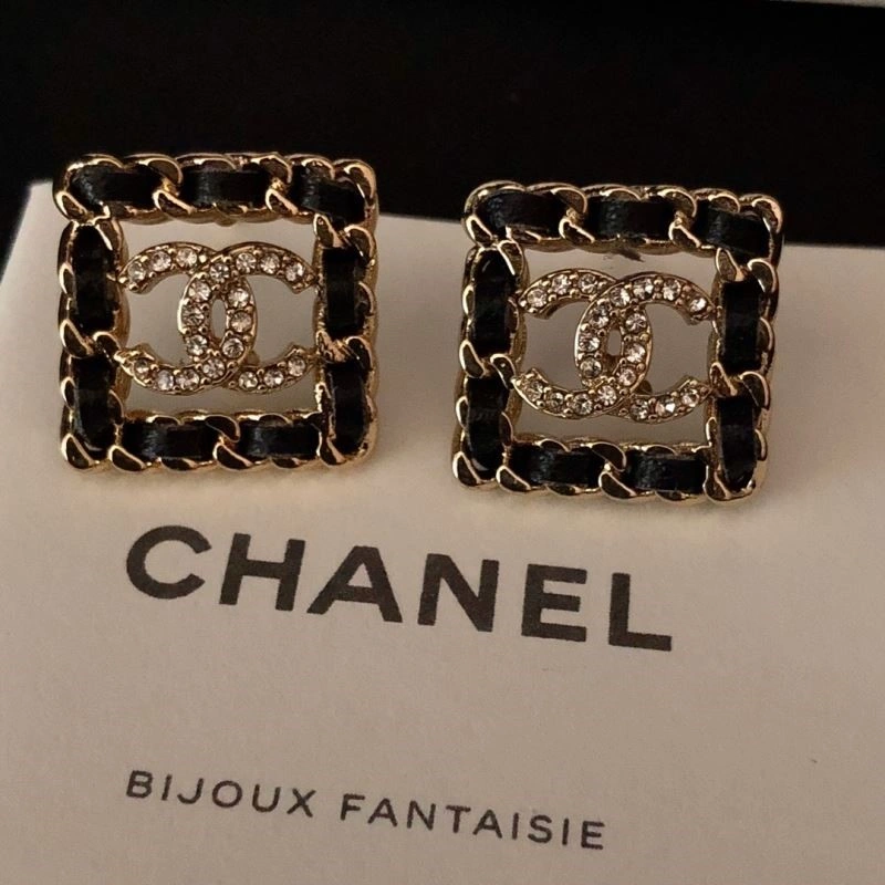 Sustainable Chanel Earrings 224888