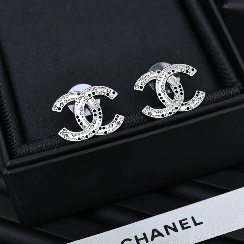Popular Chanel Earrings 224879