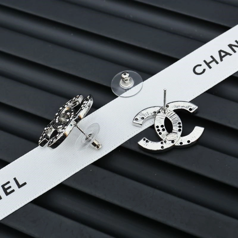 Popular Chanel Earrings 224879