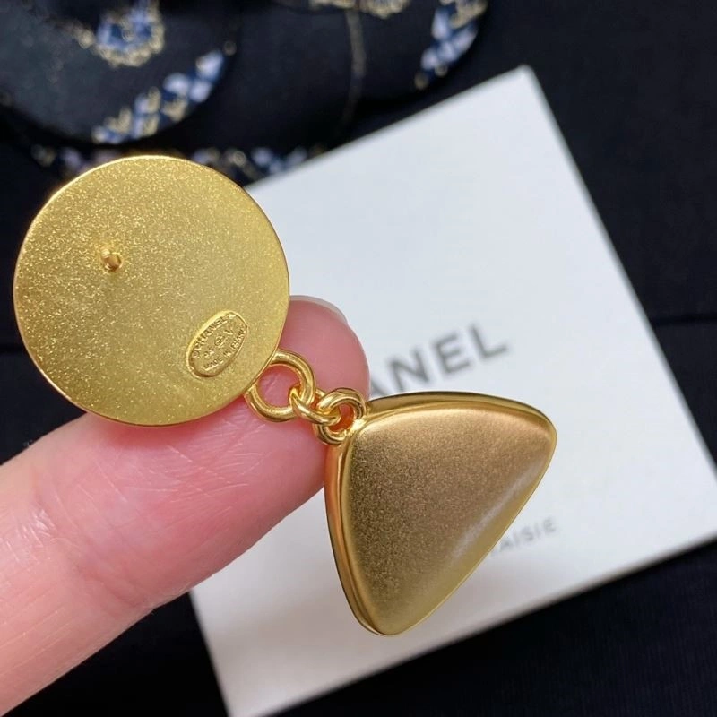 Chanel Earrings Versatile 224823