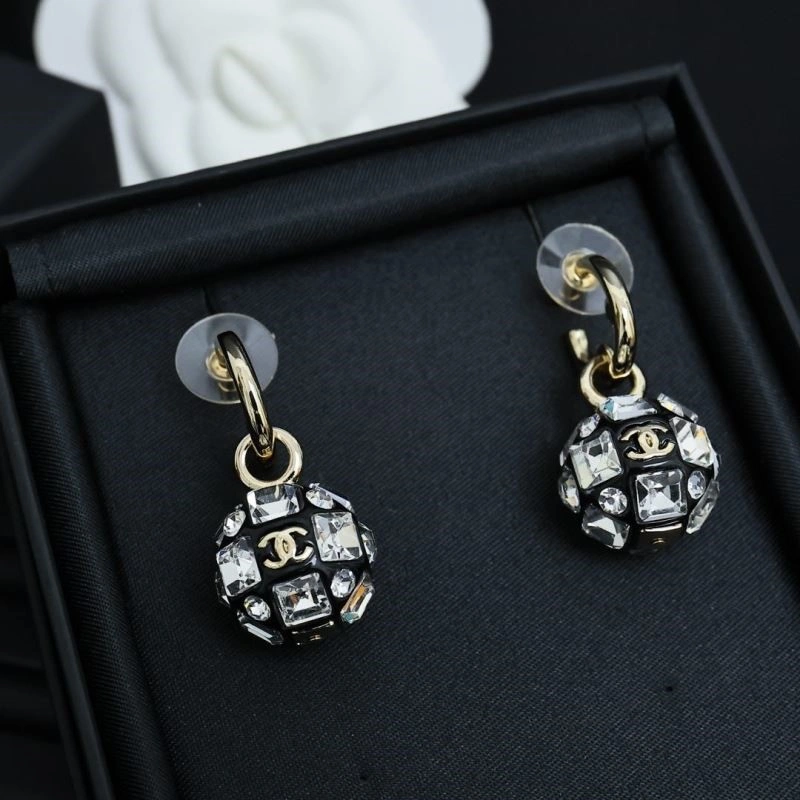 Chanel Earrings Reliable 224820