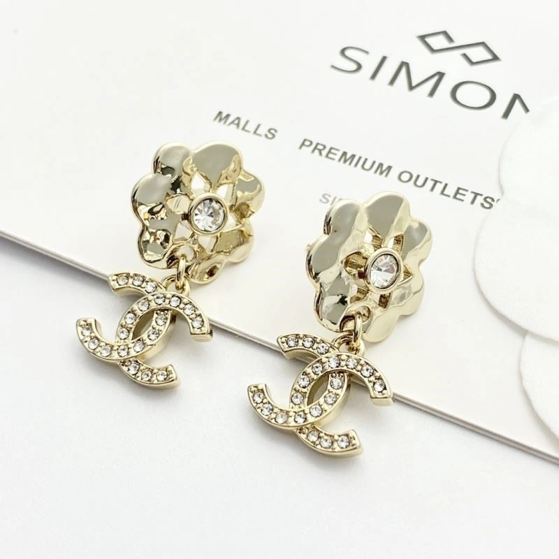 Chanel Earrings EyeCatching 224826