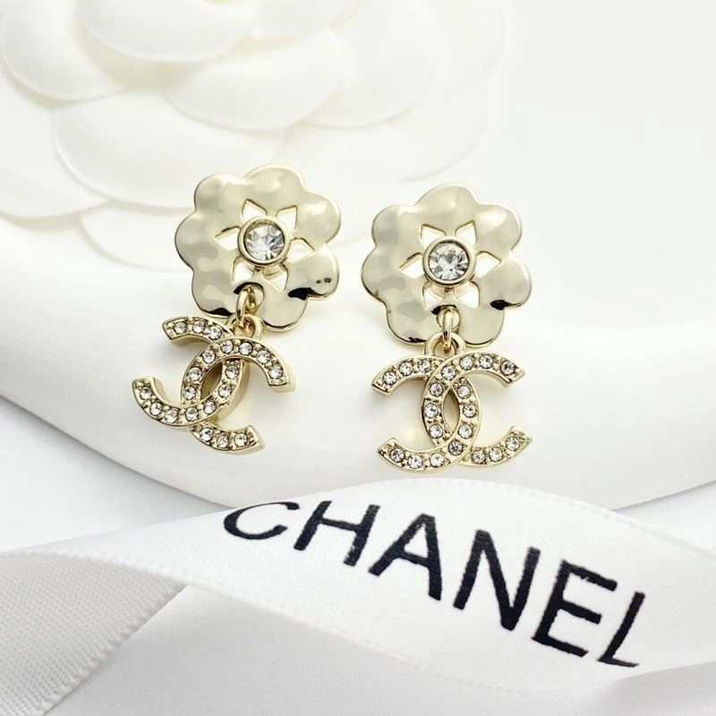 Chanel Earrings EyeCatching 224826