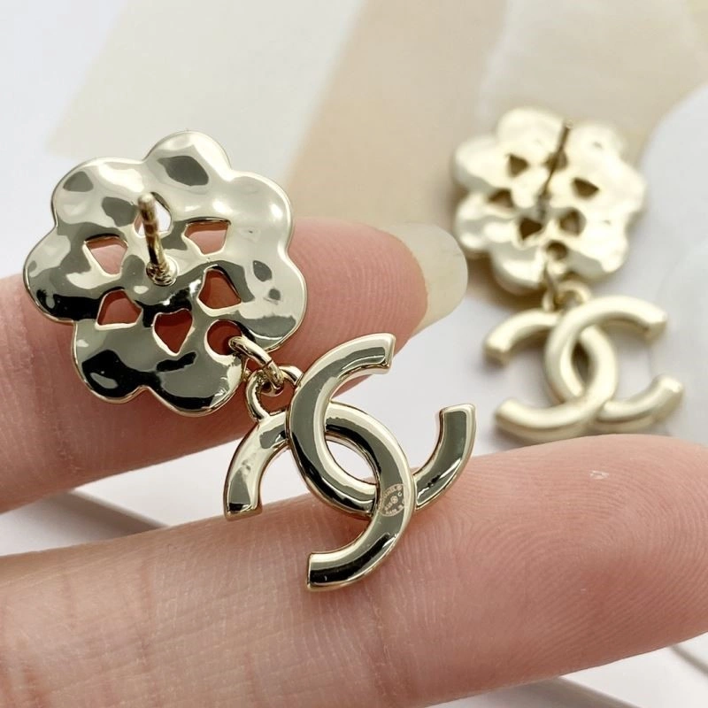Chanel Earrings EyeCatching 224826