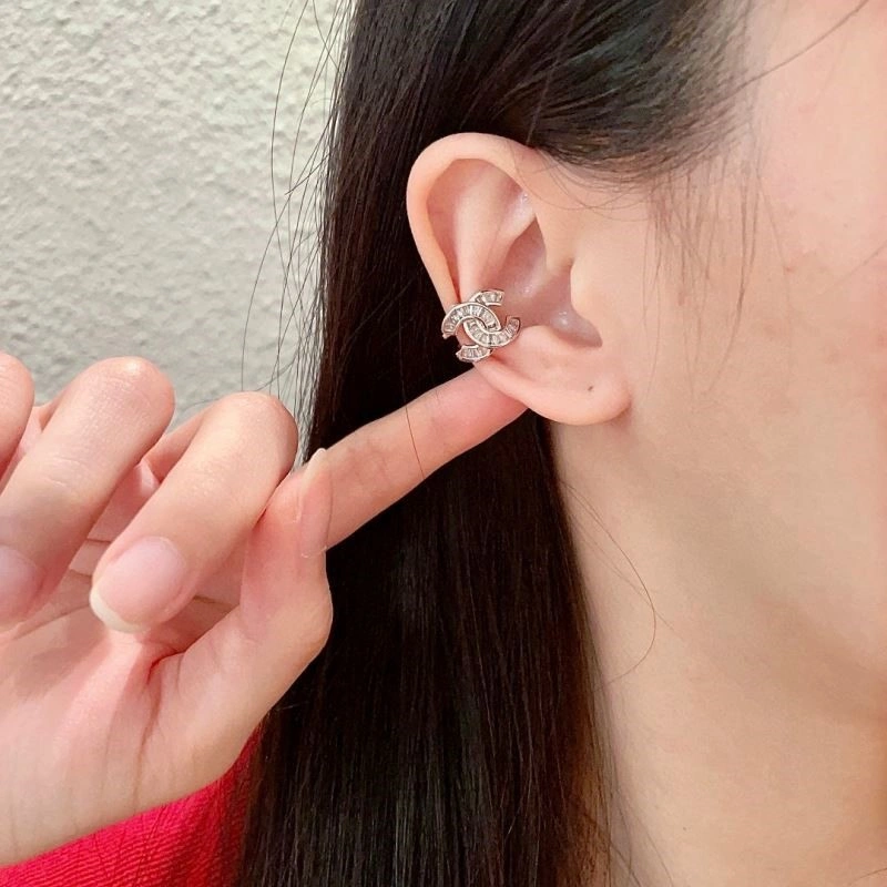 Chanel Earrings Sleek 224825
