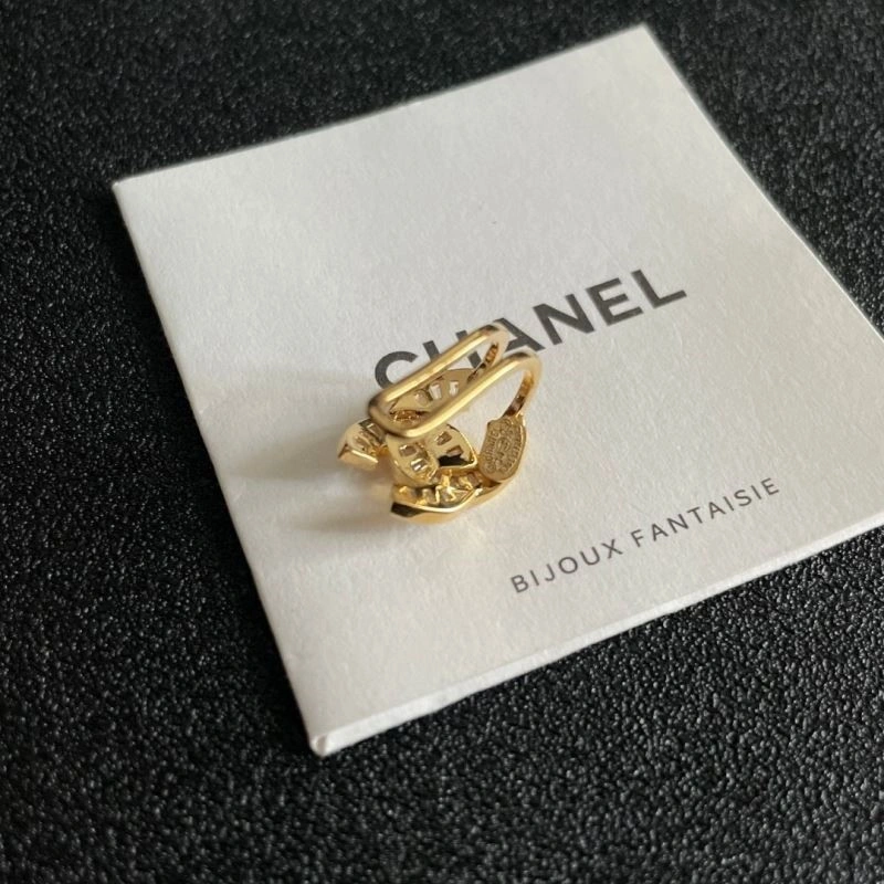 Unisex Chanel Earrings 224818