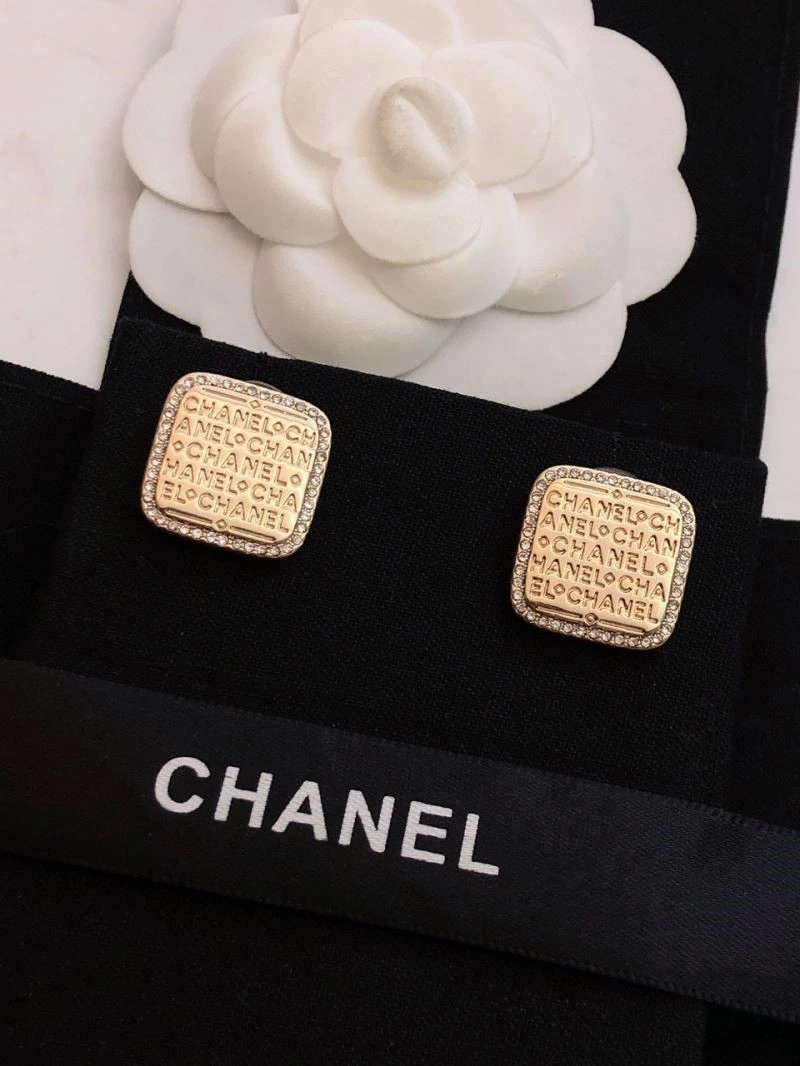 Chanel Earrings Supportive 224792
