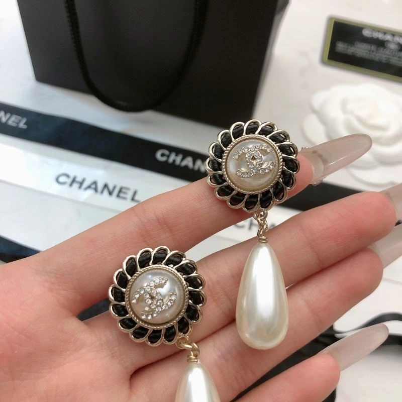 Chanel Earrings MultiPurpose 224768