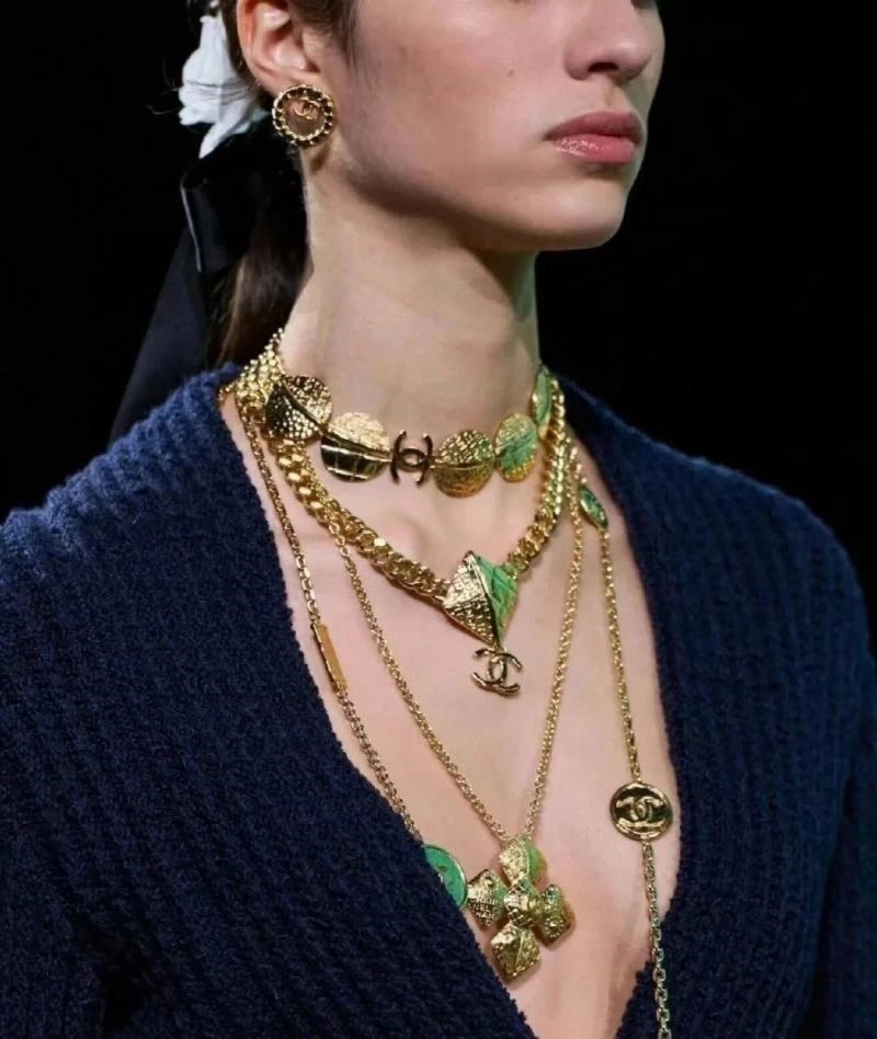 Chanel Earrings Modern 224746