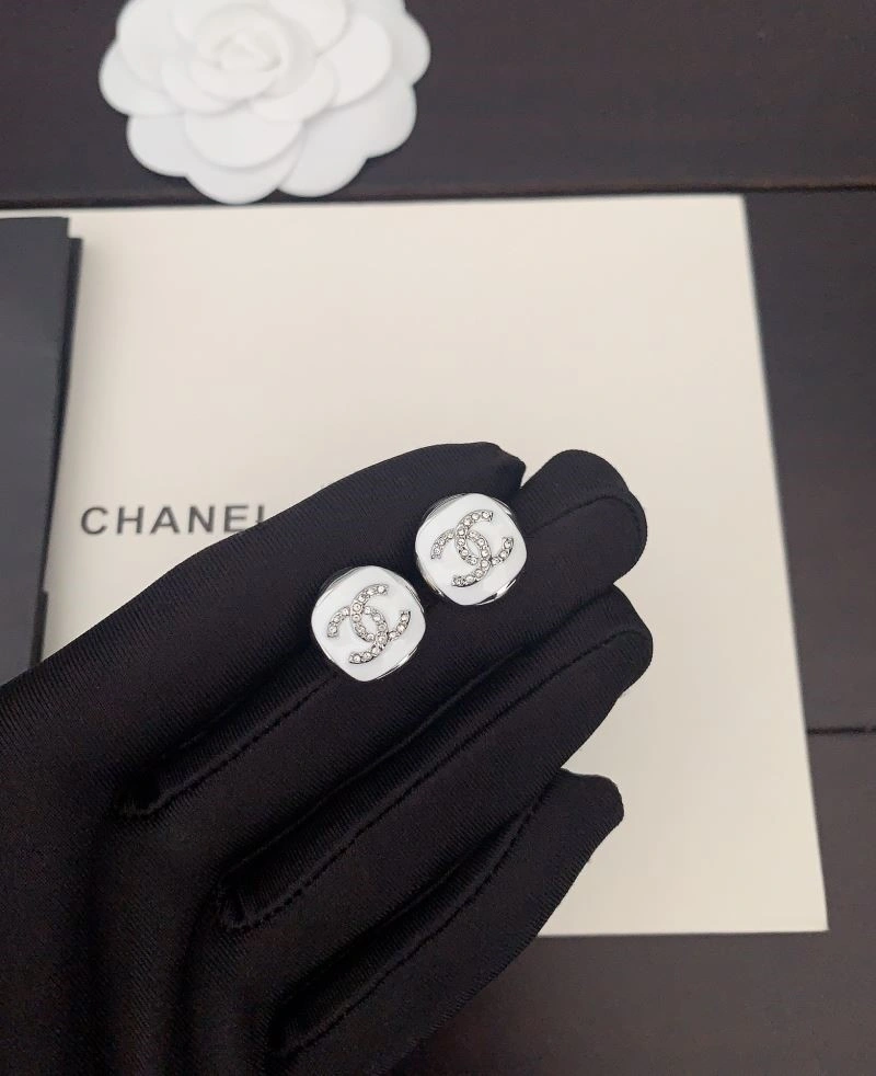 Chanel Earrings Lightweight 224311