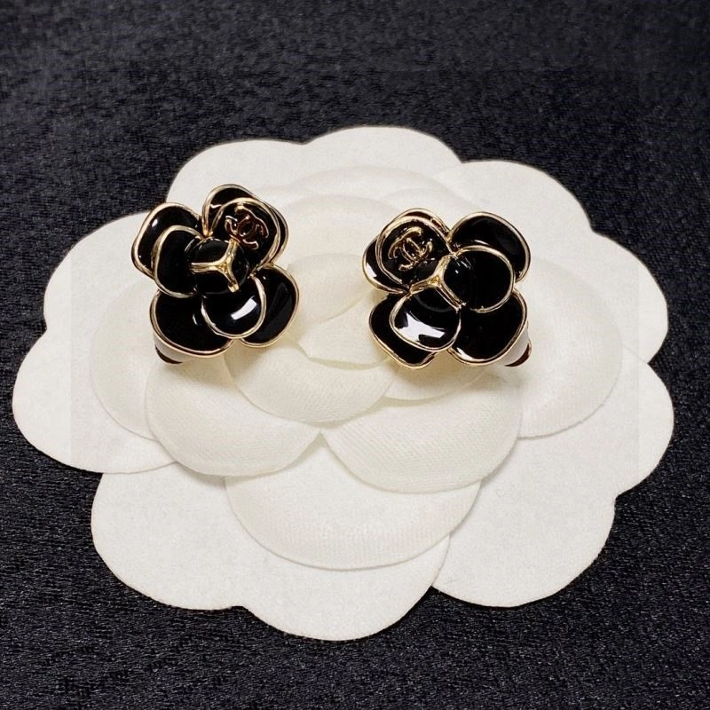 Chanel Earrings Fashionable 224319