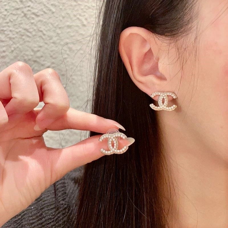 Resilient Chanel Earrings 224301