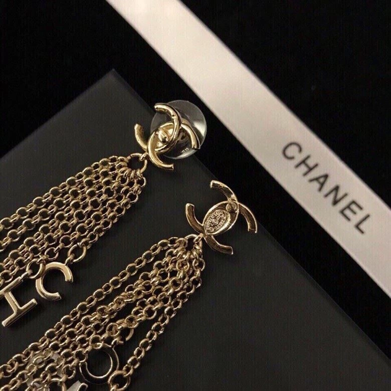 Comfortable Chanel Earrings 224281