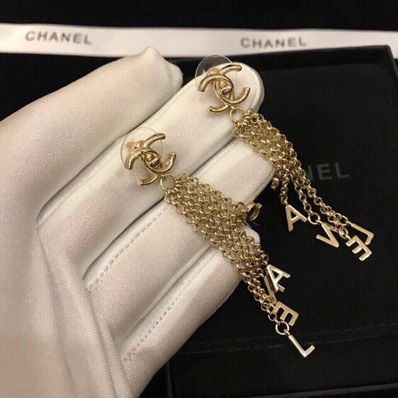 Comfortable Chanel Earrings 224281