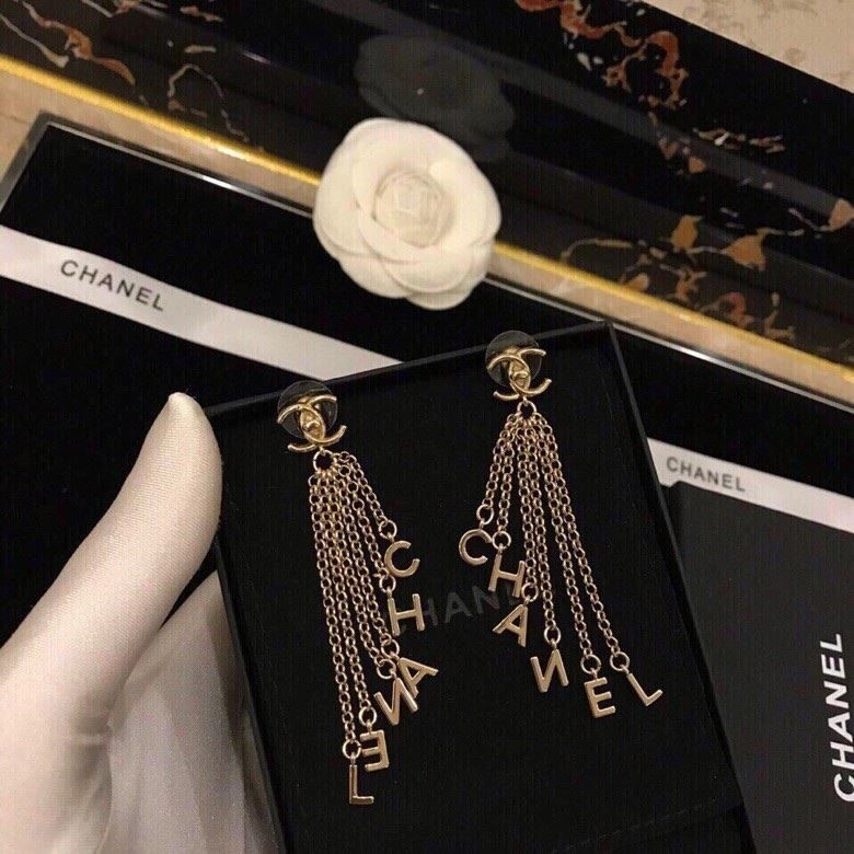 Comfortable Chanel Earrings 224281
