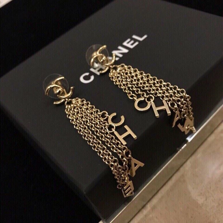 Comfortable Chanel Earrings 224281