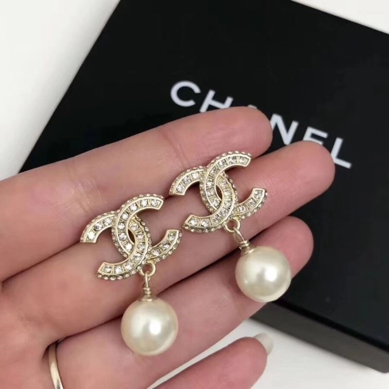 WellDesigned Chanel Earrings 224286