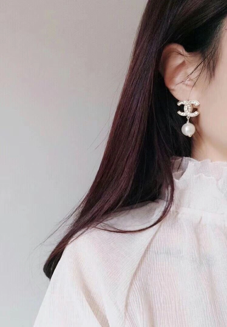 WellDesigned Chanel Earrings 224286