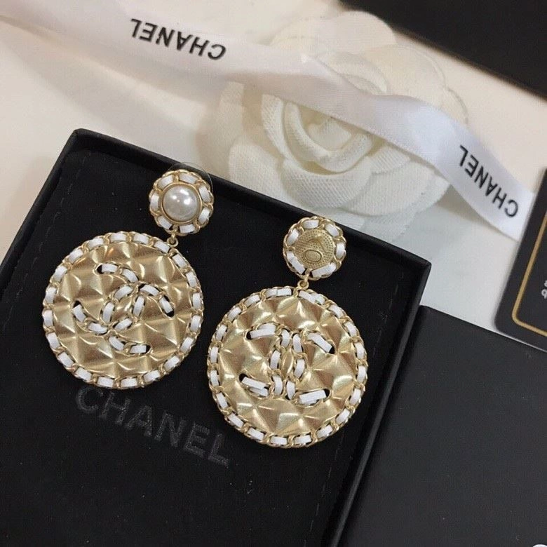 Supportive Chanel Earrings 224294