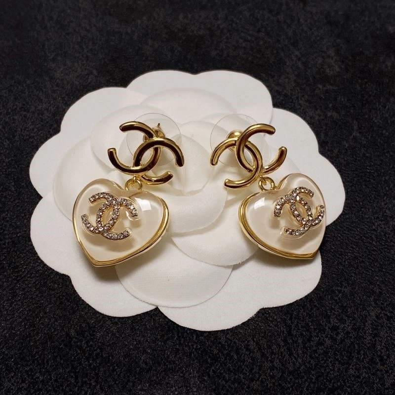 Sleek Chanel Earrings 224269
