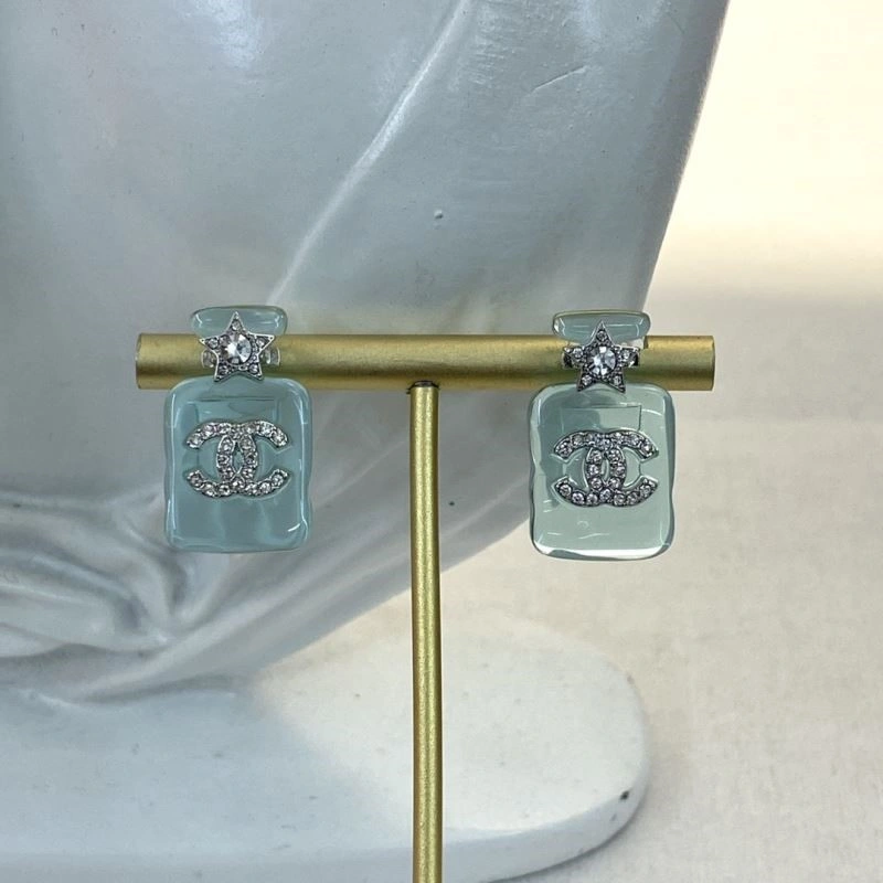 Chanel Earrings Affordable 224260