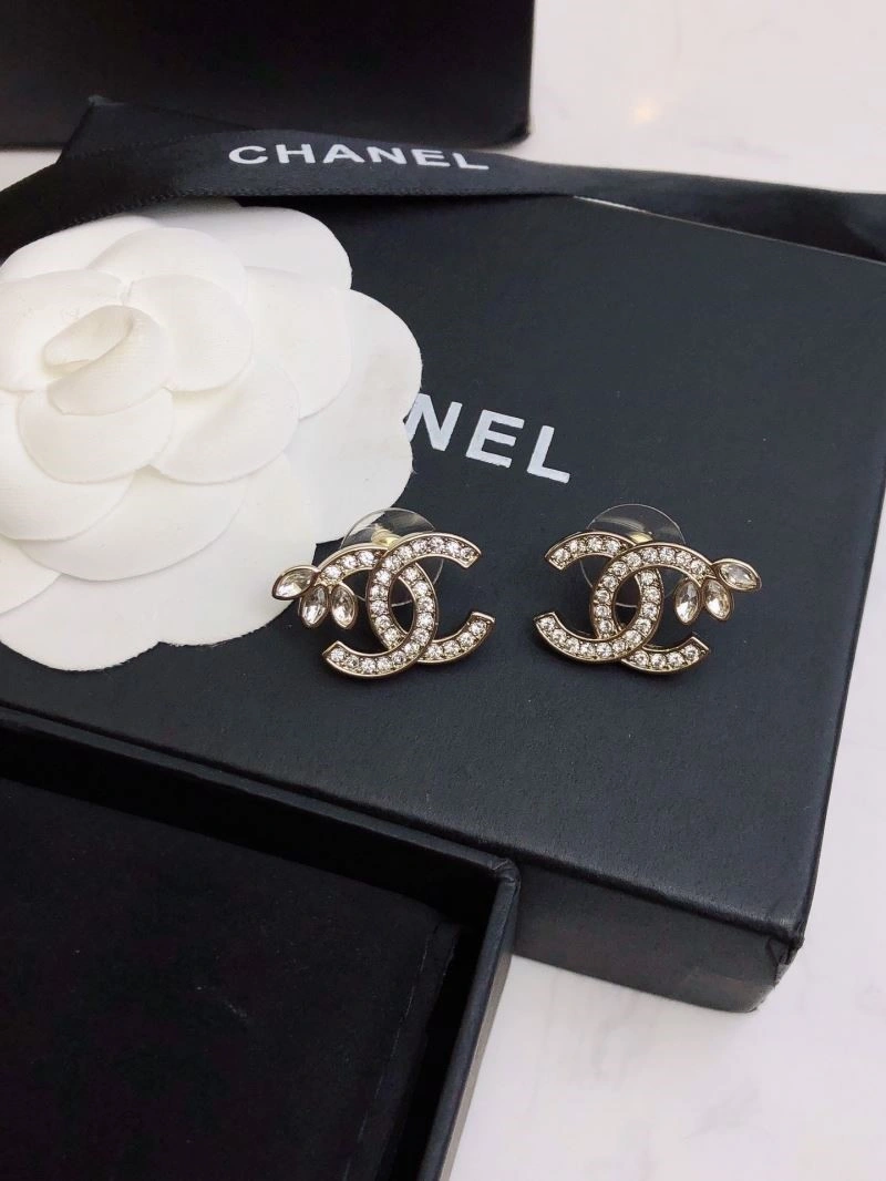 Chanel Earrings Compact 224240